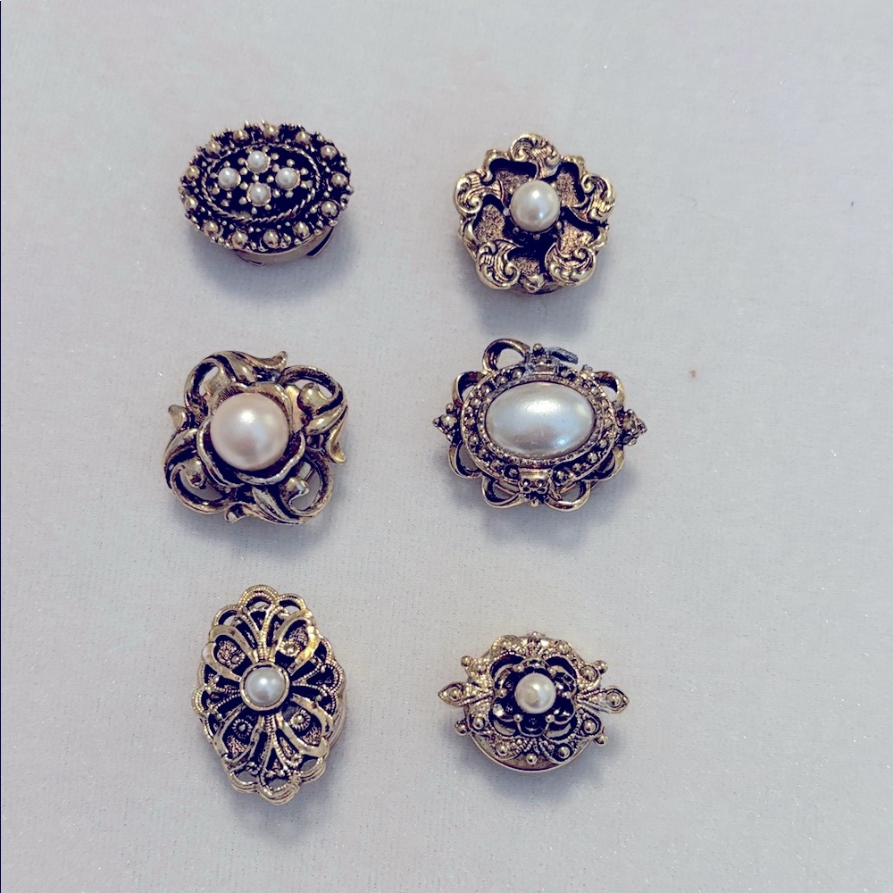 Elegant Gold and Pearl Button Covers Set